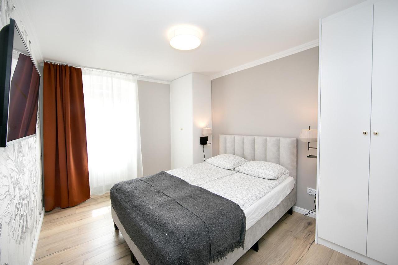 Golden Mountain Apartment *