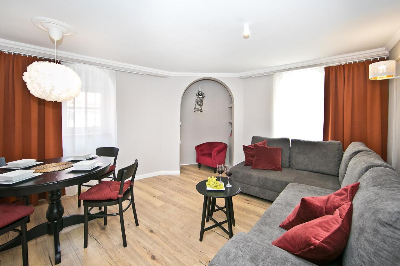 Golden Mountain Apartment *